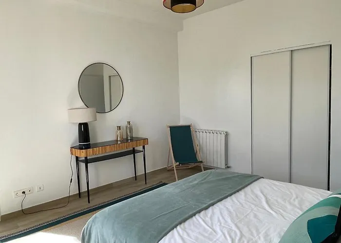 For 6 With Terrace 100 M From The Sea * Saint-Raphael (Var)