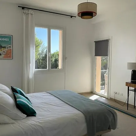 For 6 With Terrace 100 M From The Sea Διαμέρισμα